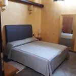 Palazzo Marzano 4* برياتيكو